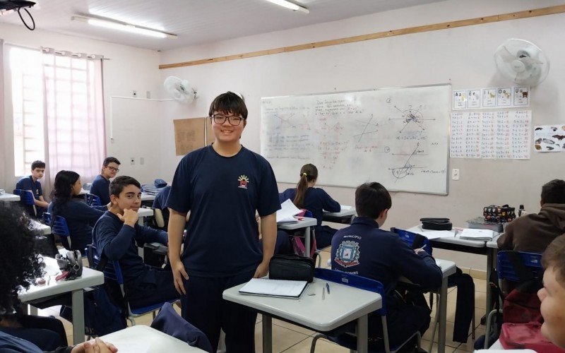 A medalha ouro ficou na Escola Morada do Sol com o aluno do 8º ano, Pedro Henrique Fontes Mulbeier, 14 anos, na Olitef | abc+