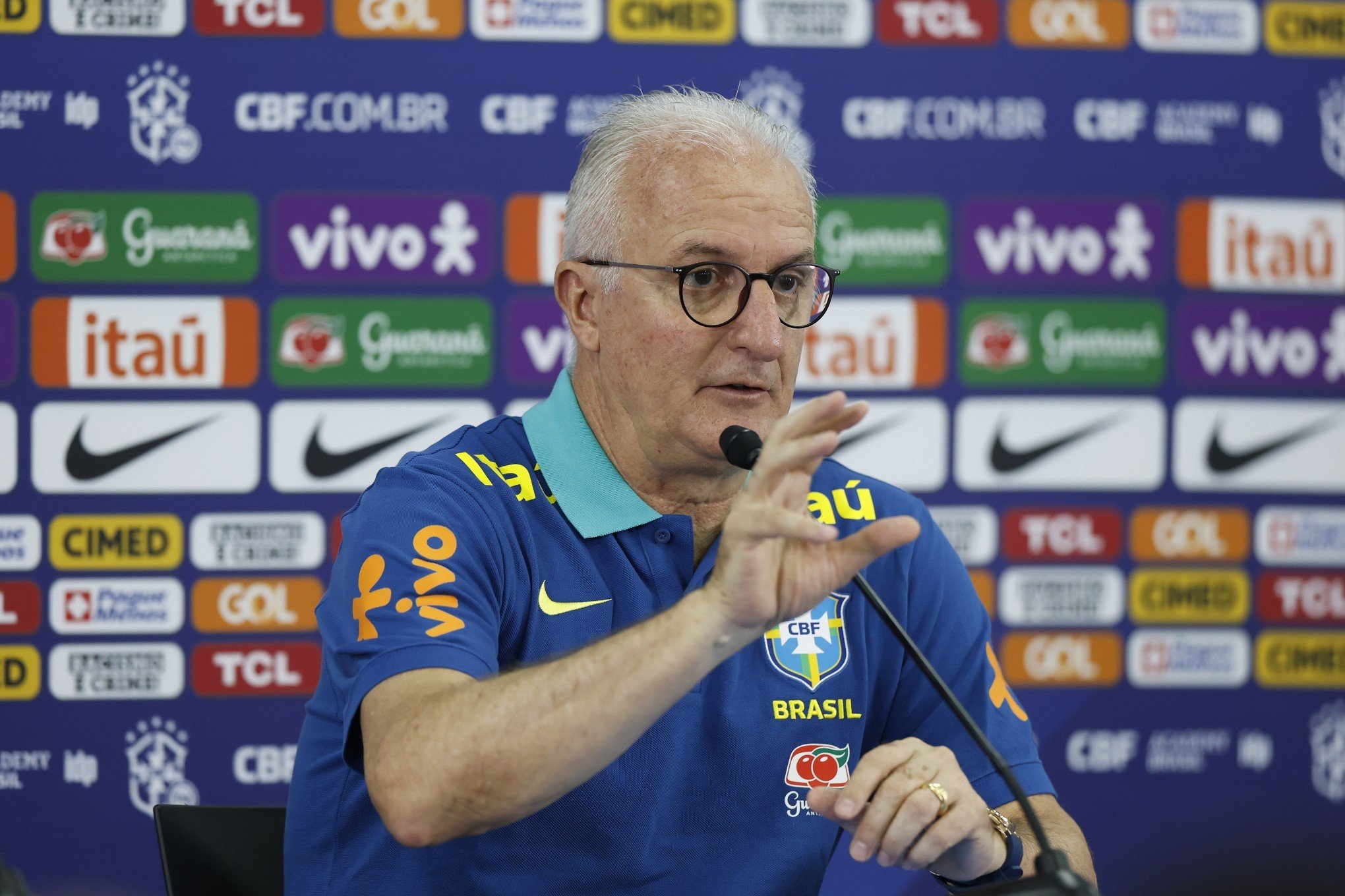 Com ex-Grêmio, Dorival confirma escalação da seleção brasileira contra a Venezuela; veja o time