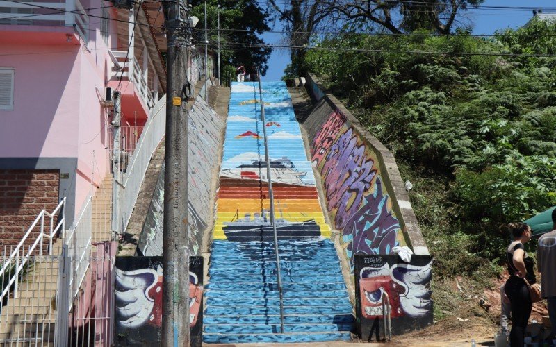 Escadaria foi revitalizada com pintura sobre o bicentenário da imigração alemã