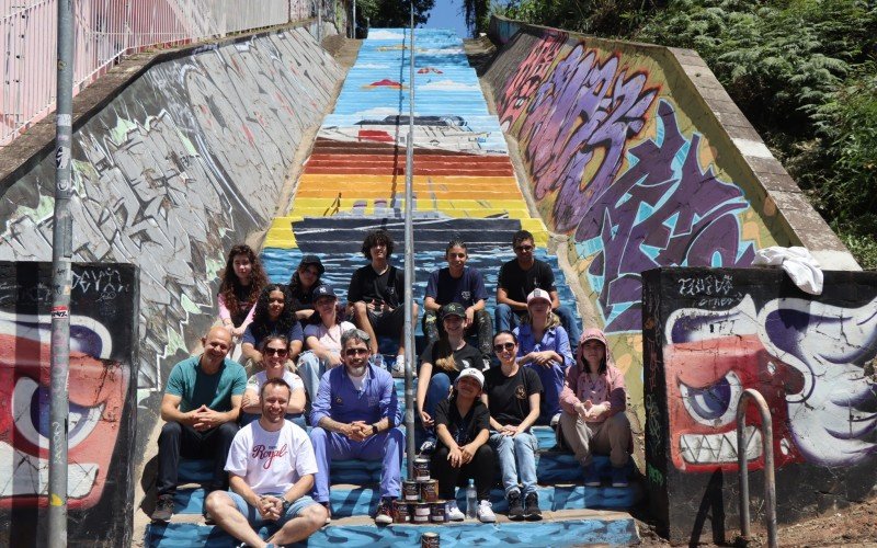 Escadaria foi revitalizada com pintura sobre o bicentenário da imigração alemã