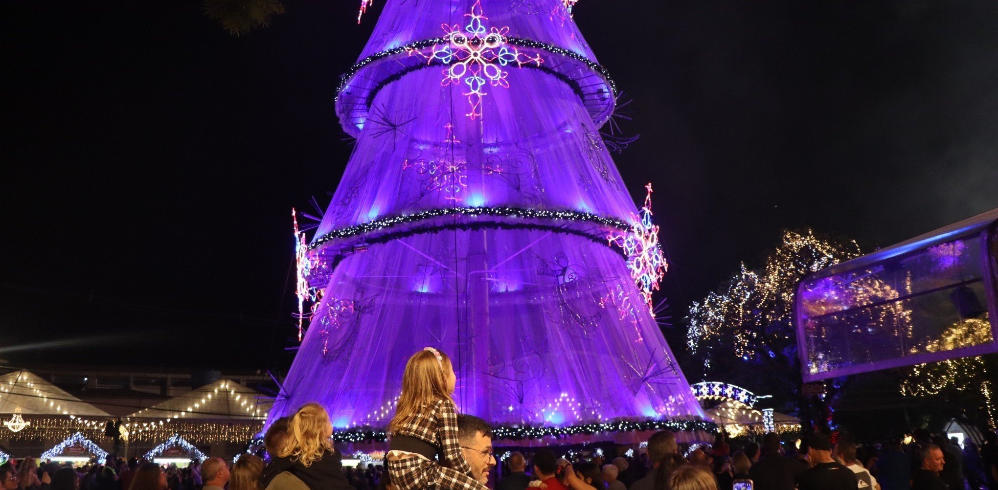 Abertura do Natal dos Anjos de Dois IrmÃ£os