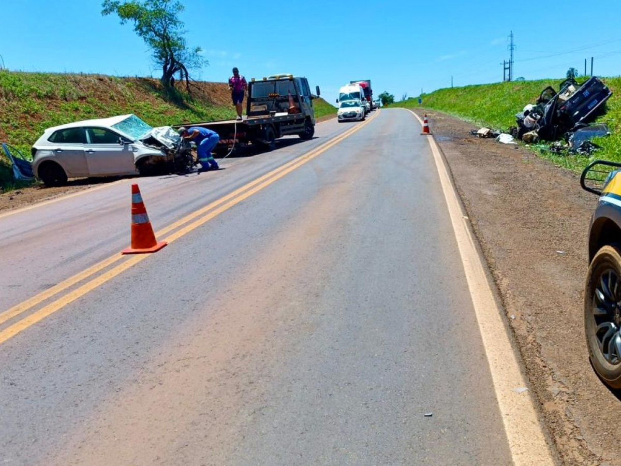 Dois homens morrem e criança de 3 anos fica gravemente ferida após acidente na BR-285