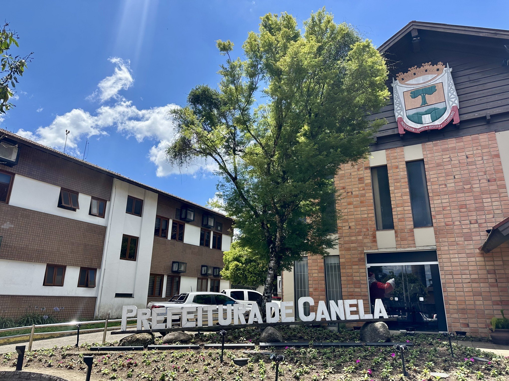 Prefeitura de Canela abre seleção para contratação de estagiários com salários de até R$ 1,4 mil