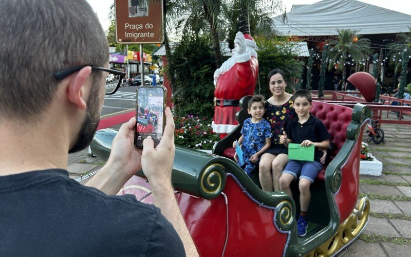 Natal dos Anjos de Dois Irmãos já atrai visitantes de diversas cidades da região | abc+