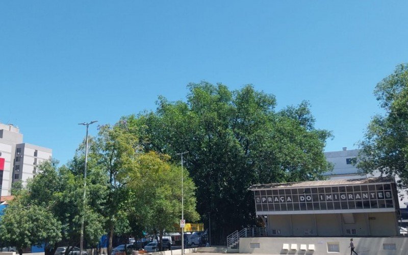 Manhã deste sábado (16) foi de céu azul e calor em Novo Hamburgo, no Vale do Sinos | abc+