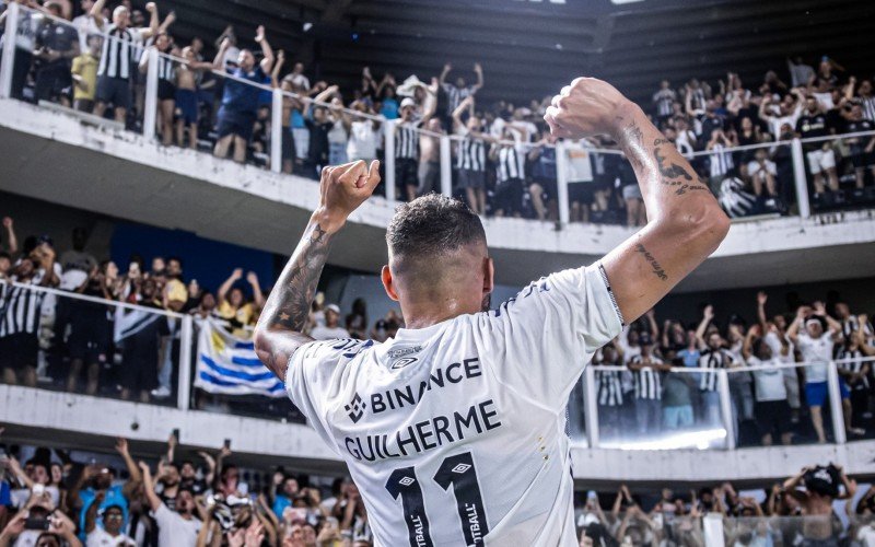 Santos do atacante Guilherme, está de volta à Série A  | abc+