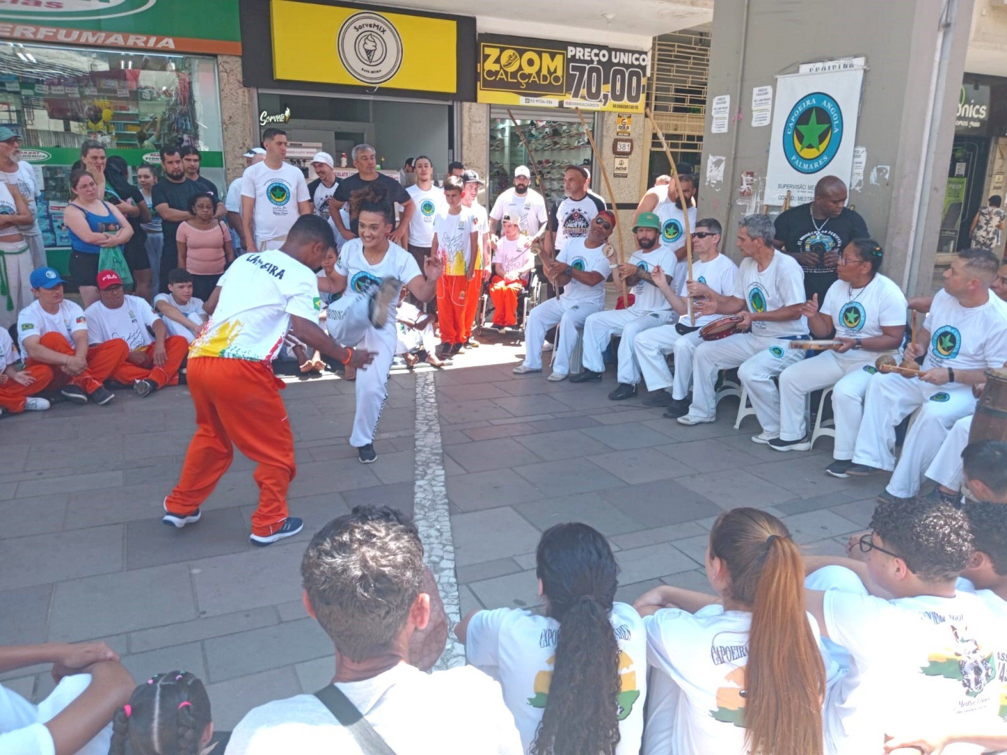 Teve ginga, rabo de arraia e corpos desafiando a gravidade em Canoas neste sábado