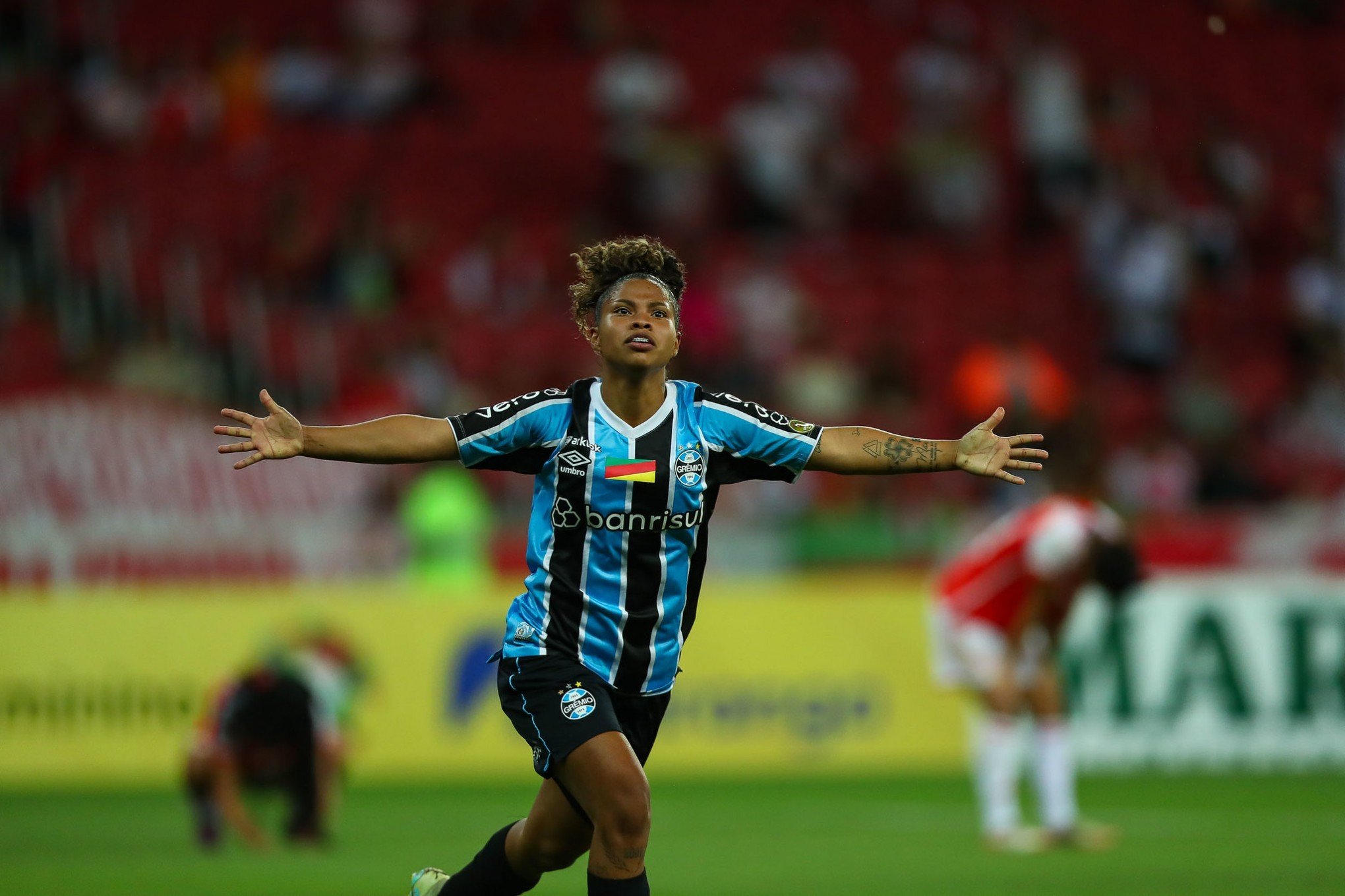 Grêmio larga em vantagem na final do Gauchão Feminino e vence o terceiro GreNal do ano