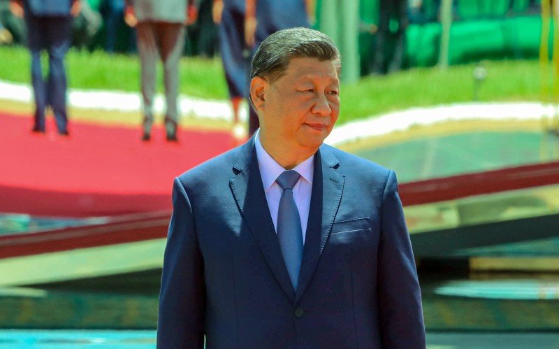 Xi Jinping culpa Israel em primeira declaração sobre conflito com Irã; Putin adota neutralidade