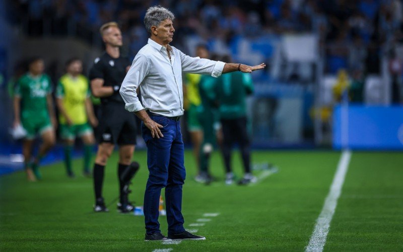 Renato volta a culpar enchentes e afirma: "Enquanto eu estiver aqui, o Grêmio não cai" | abc+
