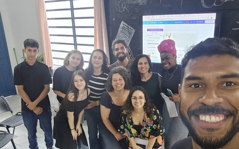 A primeira reunião do comitê reuniu representantes de professores, alunos, pais e funcionários | abc+