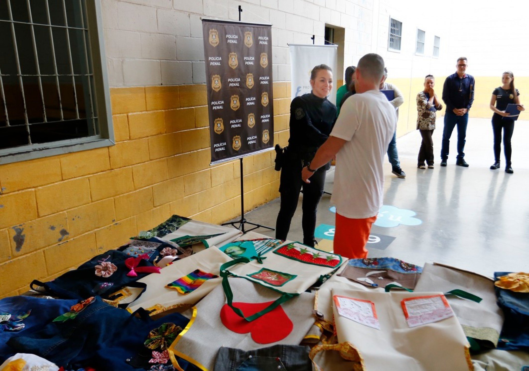 Parceria entre Polícia Penal e Sesc garante Carteira de Artesão para apenados em Canoas