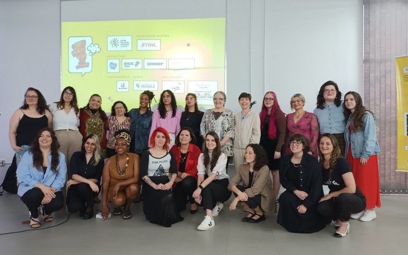 Lançamento das HQs com mulheres da região é regado de emoção. | abc+