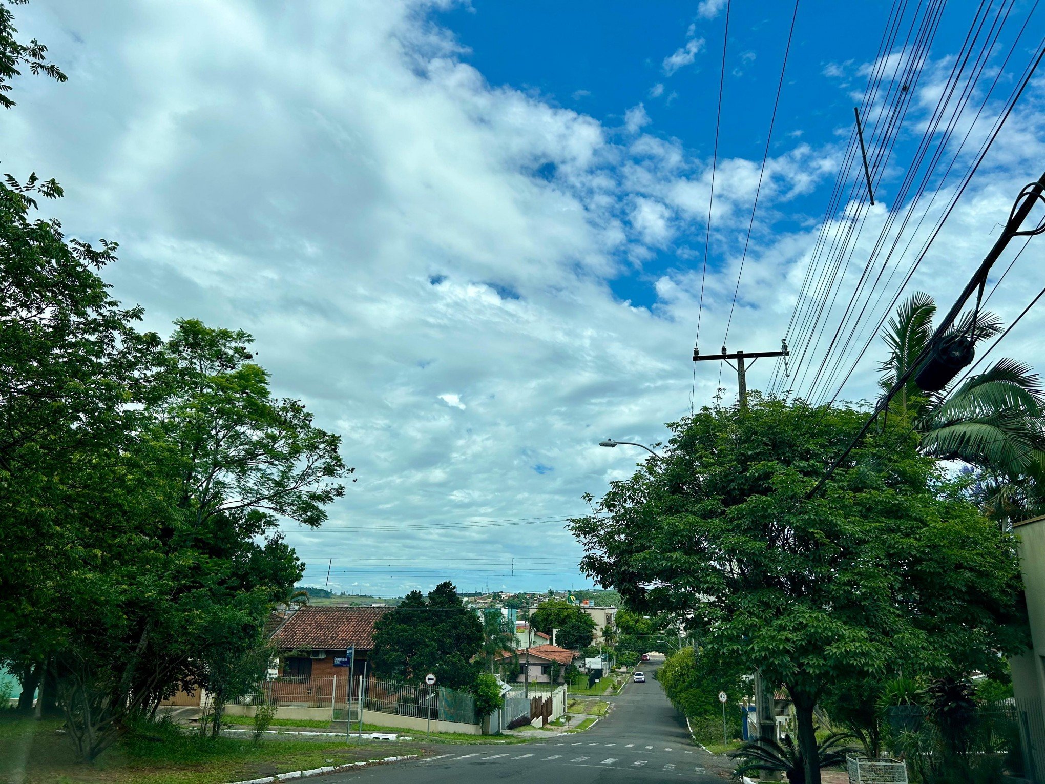 PREVISÃO DO TEMPO: Último sábado do ano começa com sol entre nuvens na região; veja como será o dia