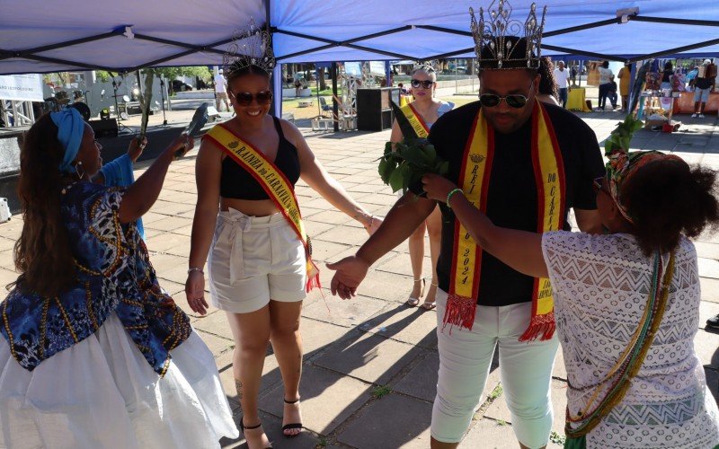 Corte 2024 do carnaval leopoldense recebeu as bênçãos com ervas sagradas