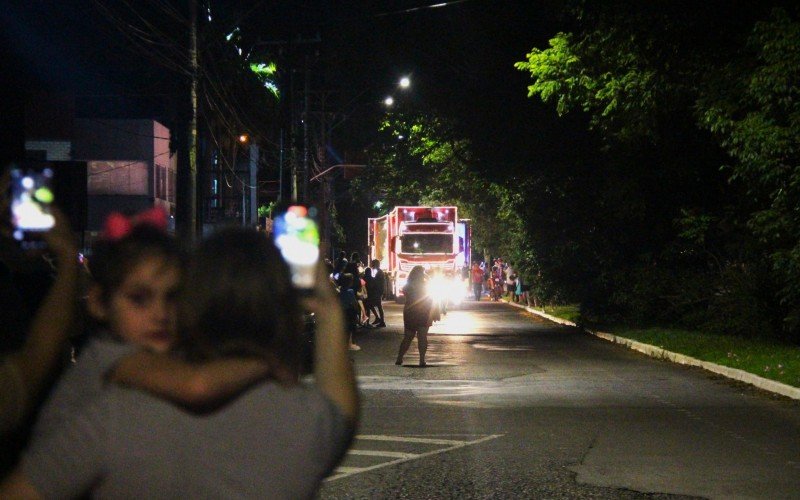 Caravana reuniu muitos espectadores, principalmente em sua partida no bairro Rincão