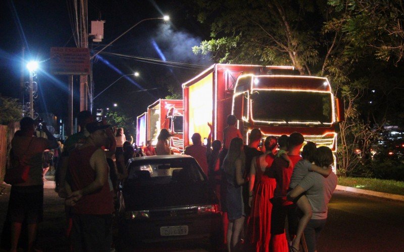 Caravana reuniu muitos espectadores, principalmente em sua partida no bairro Rincão