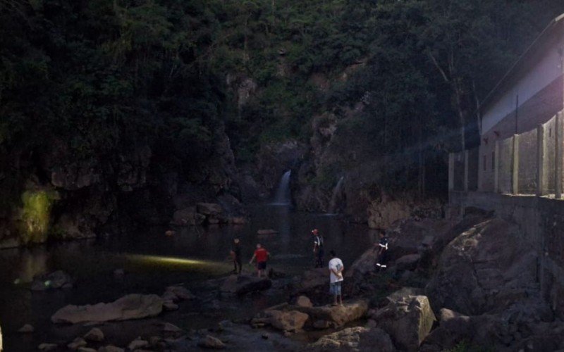 Jovem morre afogado em cascata do Vale do Sinos | abc+