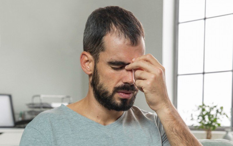 Entenda se você é um reclamador crônico e como isso pode afetar a saúde | abc+