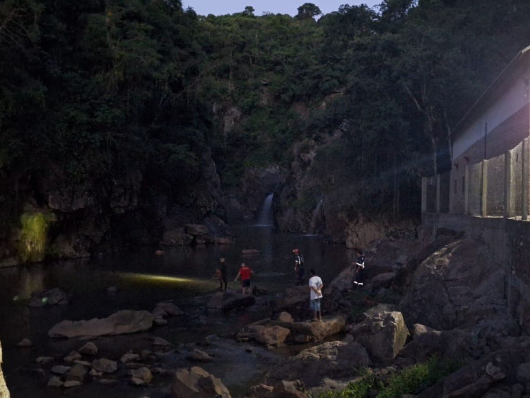 Jovem morre afogado em cascata do Vale do Sinos