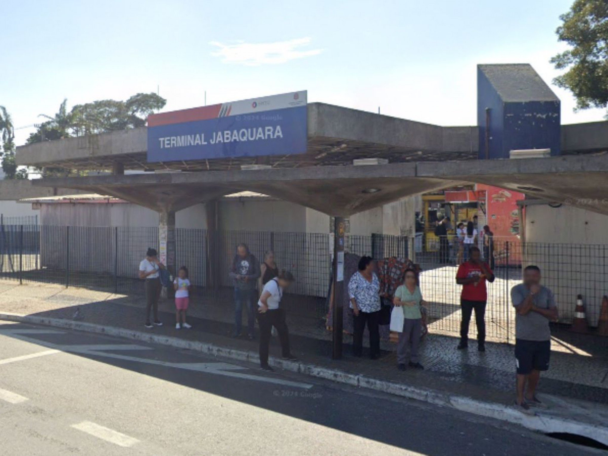 Passageira é atingida por objeto enquanto aguardava trem em plataforma