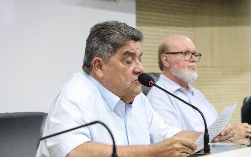 Autor da proposta, o vereador Ito Luciano (Podemos) reforça que a medida não é contra a tecnologia, pois o uso poderá ser liberado em casos específicos. | abc+