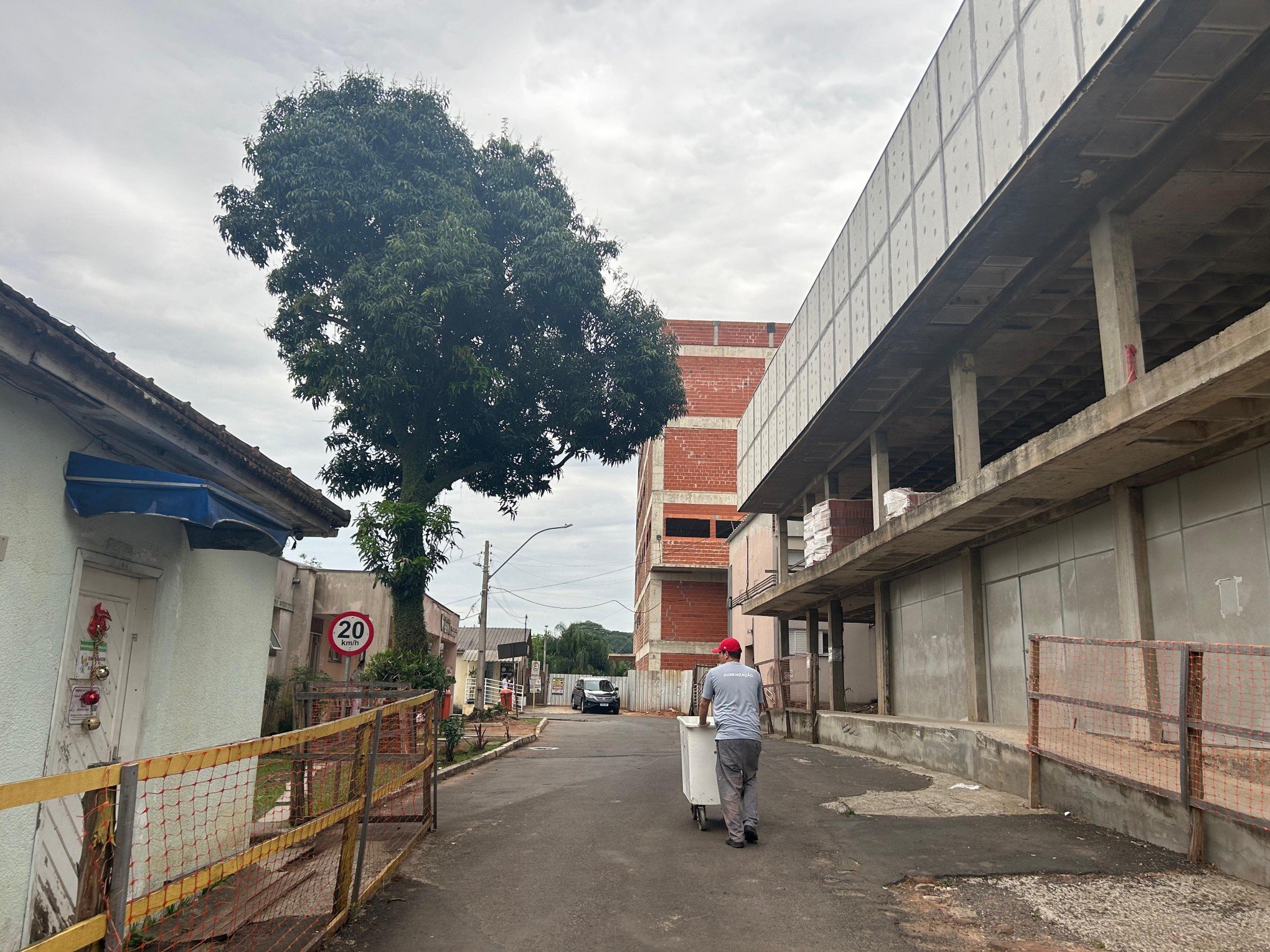 Parada, obra de ampliação do hospital segue sem prazo