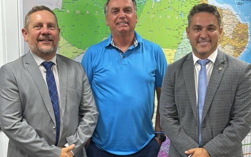 Prefeito eleito de São Leopoldo encontrou com Bolsonaro e com o deputado federal Luciano Zucco em Brasília 