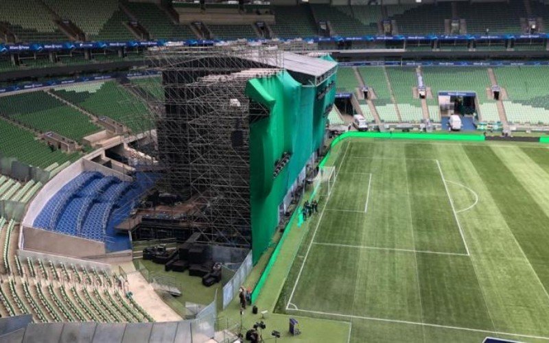 Palco montado para o show Roberto Carlos Especial no Allianz Parque | abc+