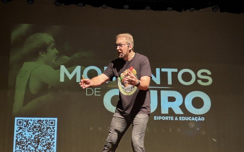 André Heller realiza palestra np Seminário de Educação Física Escolar, em Campo Bom | abc+