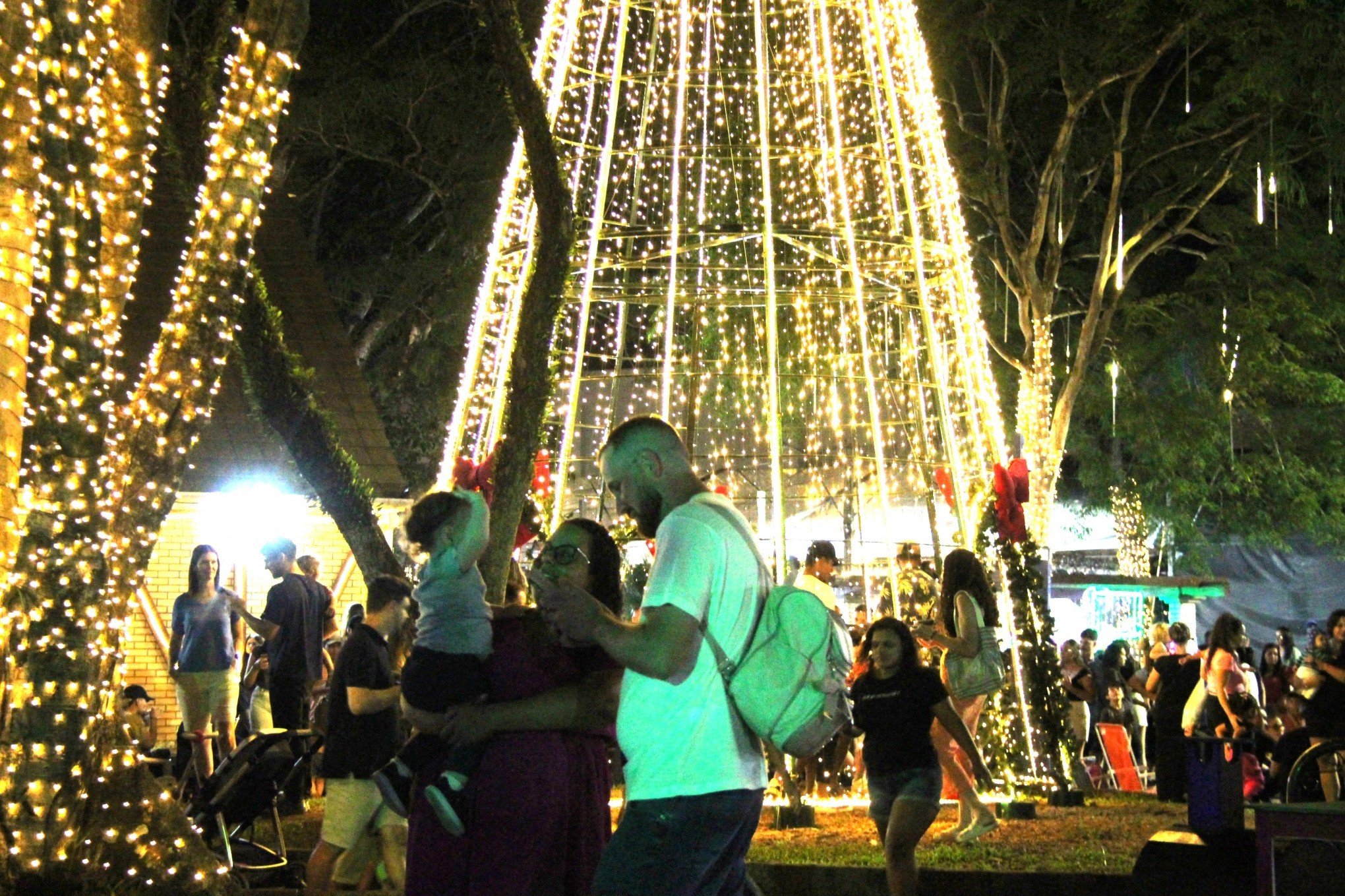 Natal Família dá início às celebrações em Estância Velha com magia e tradição