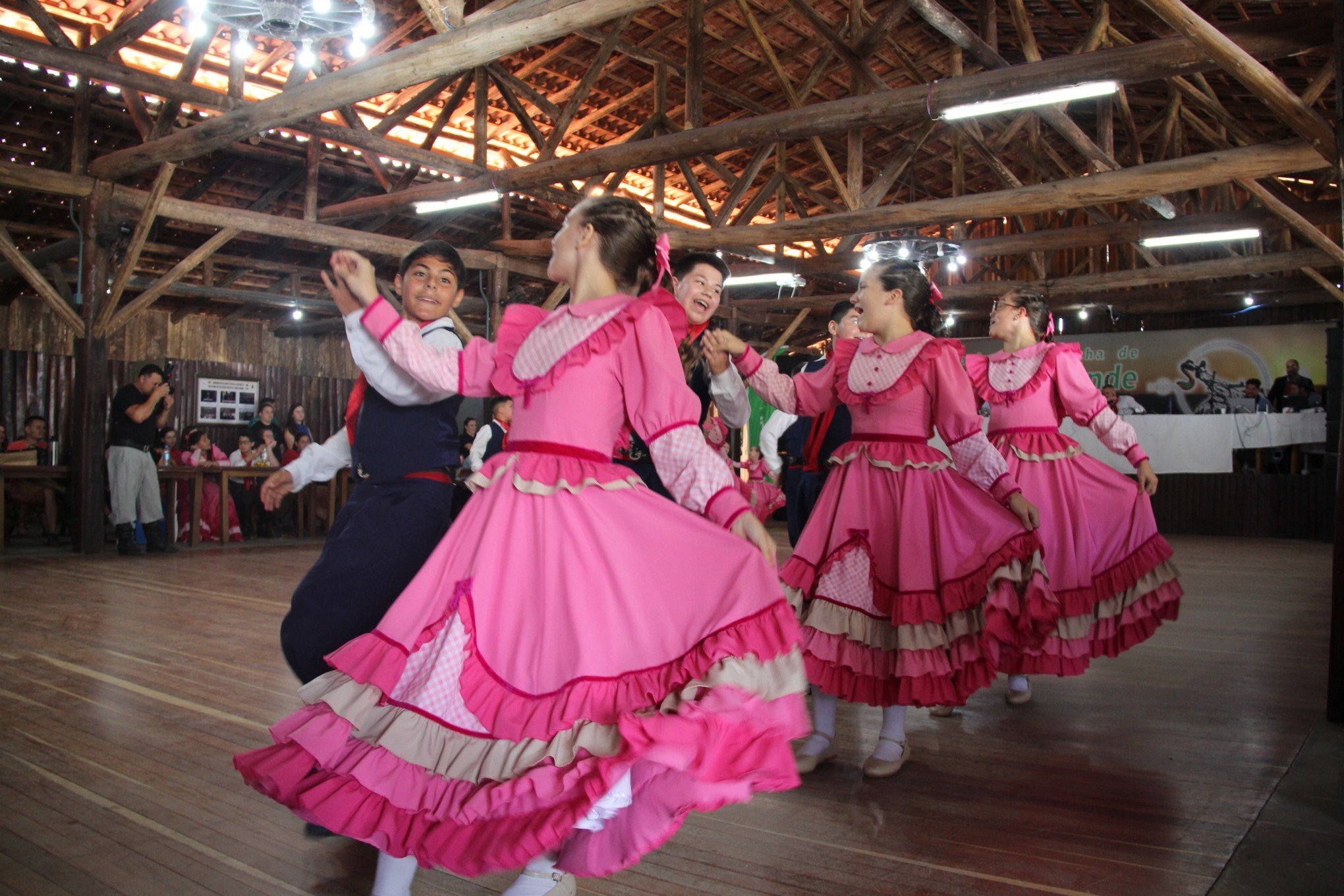 Rodeio de Lomba Grande reúne tradicionalistas de diversas partes do Estado em Novo Hamburgo