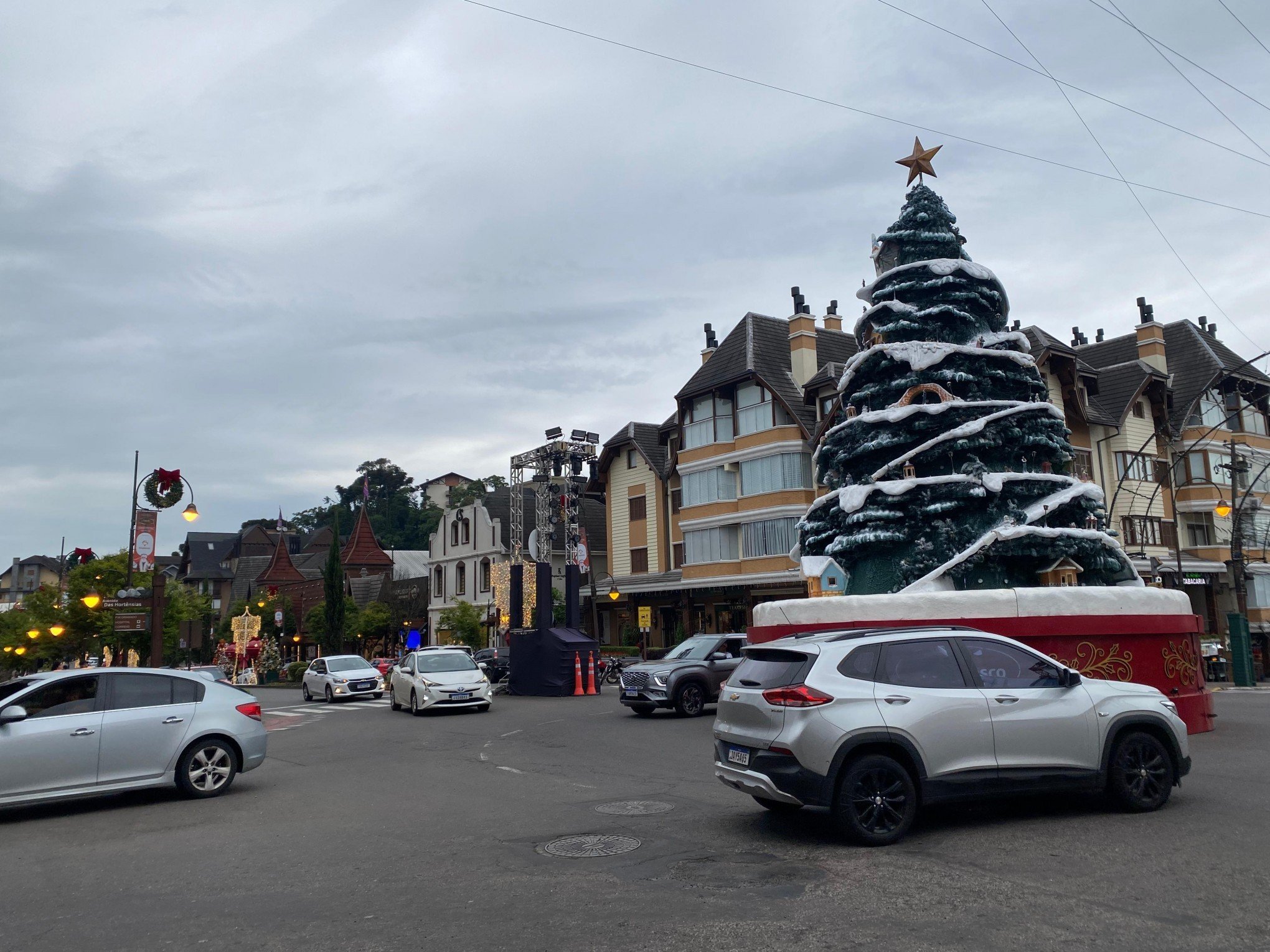 Gramado tem 10°C no amanhecer em pleno dezembro; confira como fica o tempo