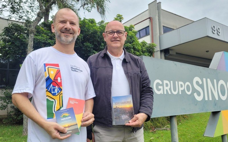 Deivid Schu e Rubem Schollmeyer na sede do Grupo Sinos | abc+