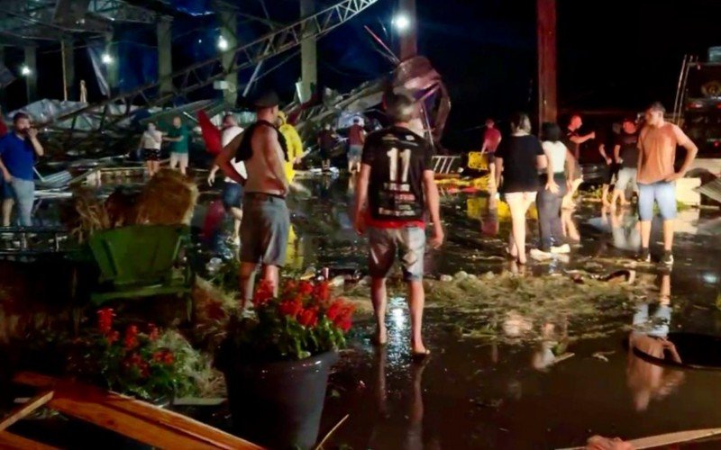 Pavilhão foi parcialmente destruído em Arroio do Tigre, deixando 12 pessoas feridas | abc+