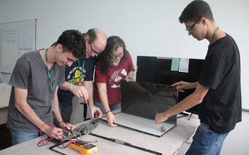 Projeto Eletro Solidário, do IFRS Canoas, recupera eletrodomésticos danificados pelas enchentes