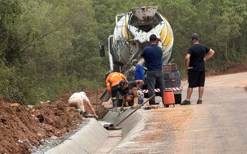 Obras de pavimentação da Linha Tapera