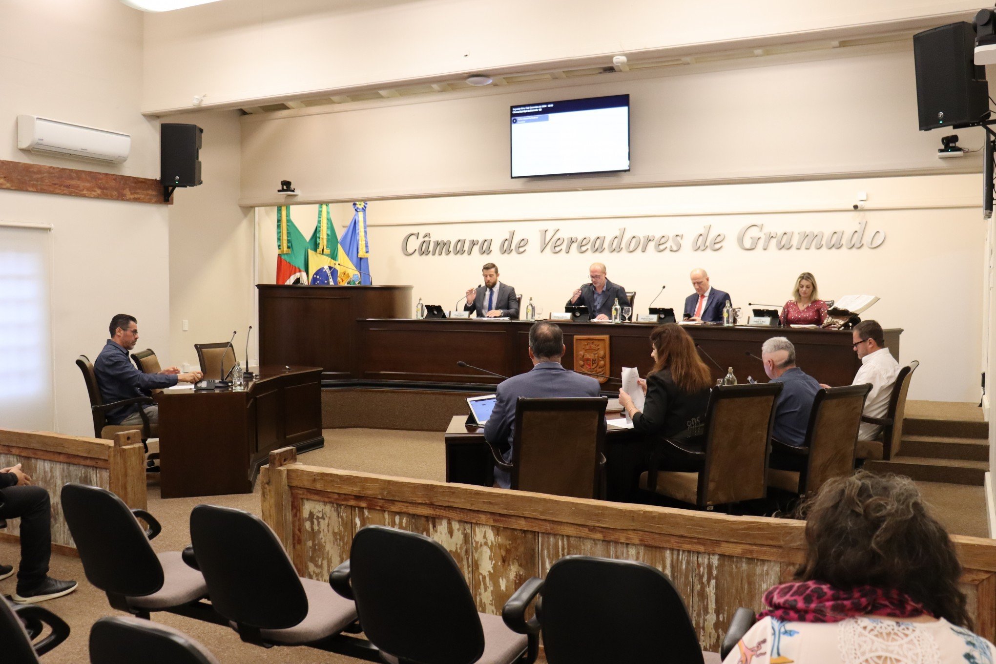 Câmara de Gramado aprova três moções; confira reconhecimentos