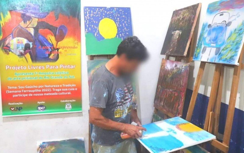 Prefeitura de Canela promove exposição do projeto do presídio de Canela "Livres para Pintar" 