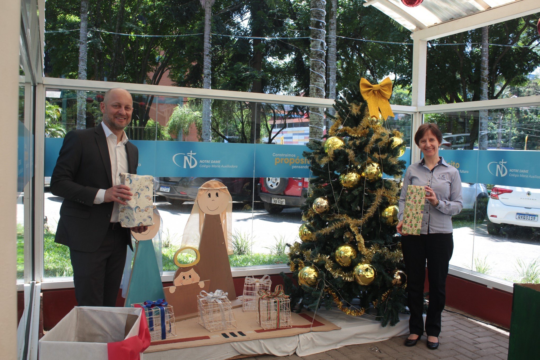 Cantata Natalina arrecada brinquedos para crianças em Canoas