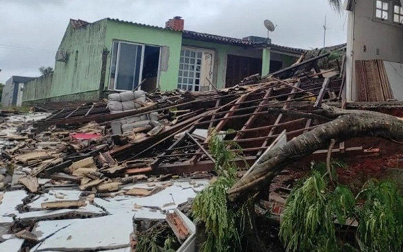 Candiota, na região Sul, registra estragos por conta de temporal | abc+