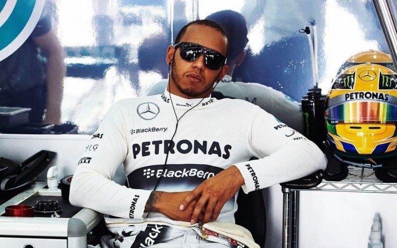 F1: Hamilton encerra trajetória multicampeã pela Mercedes na contramão da Ferrari | abc+