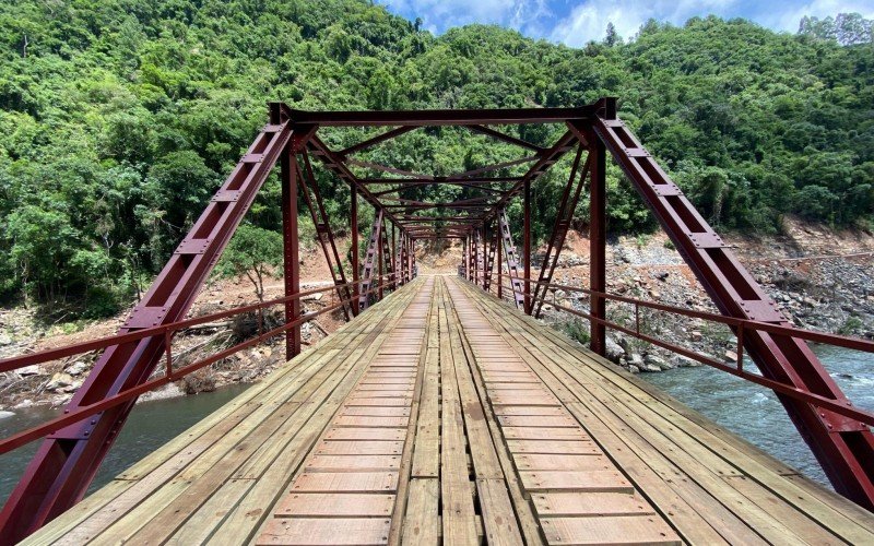 Ponte do Raposo teve sua estrutura reformada após chuvas