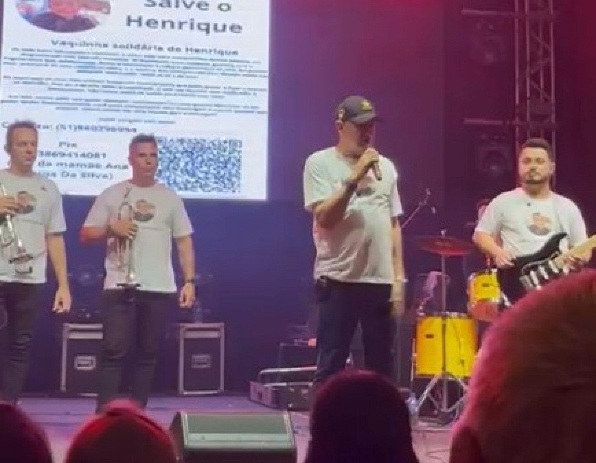 VÍDEO: Vocalista da banda Os Atuais pede ajuda para criança da região com doença rara
