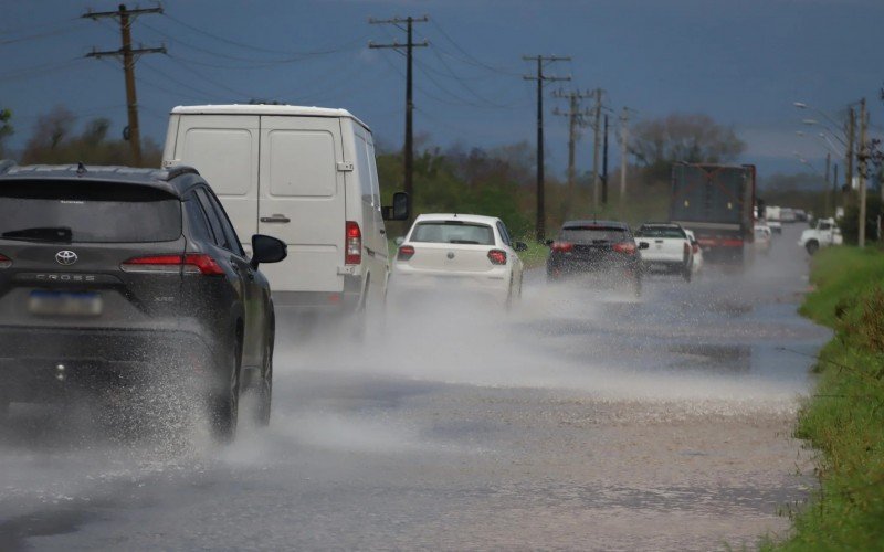 Boa parte do Brasil está em alerta para chuva intensa | abc+