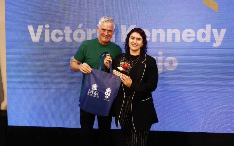 Professora do Colégio La Salle Esteio, Victória Kennedy de Araújo ficou em primeiro lugar na categoria Professor de Educação Infantil em Escola Privada | abc+
