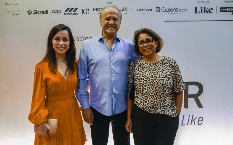 Geórgia Conci, Natalino Conci e Lisete Conci entre os convidados da noite de brindes
