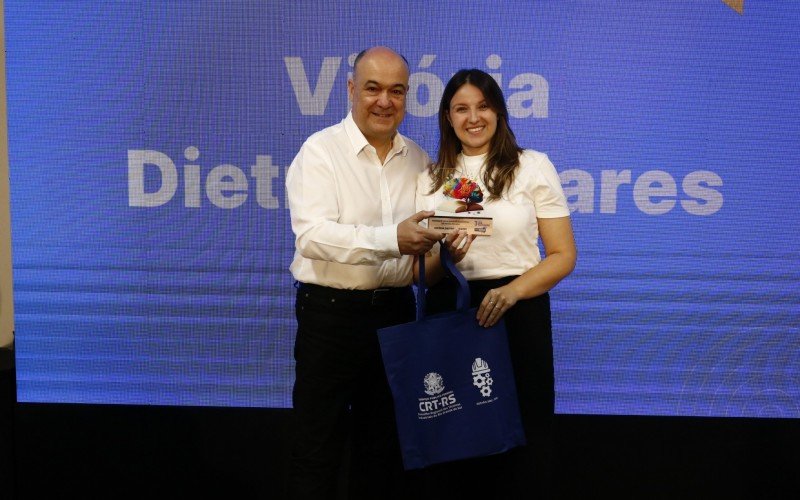 Vitória Dietrich Soares conquistou o prêmio Professor de Ensino Fundamental em Escola Privada do 3.º Prêmio Ser Educação | abc+
