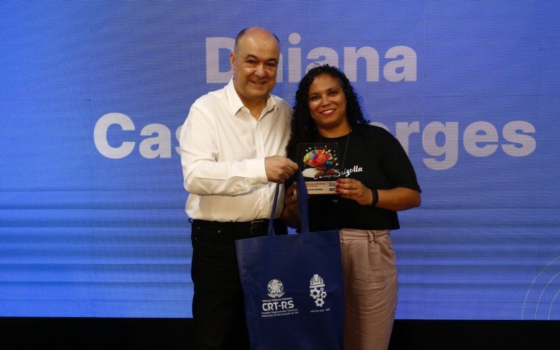 Com o empate, Daiana Castro Borges também conquistou o prêmio Professor de Ensino Fundamental em Escola Pública do 3.º Prêmio Ser Educação | abc+