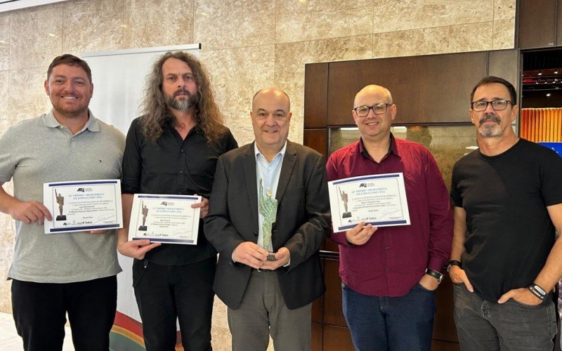 Isaías, Gabriel, Fernando Gusmão, Moacir e Vandré: trabalho do Grupo Sinos e conteúdos publicados em 2024 premiados pela ARI | abc+